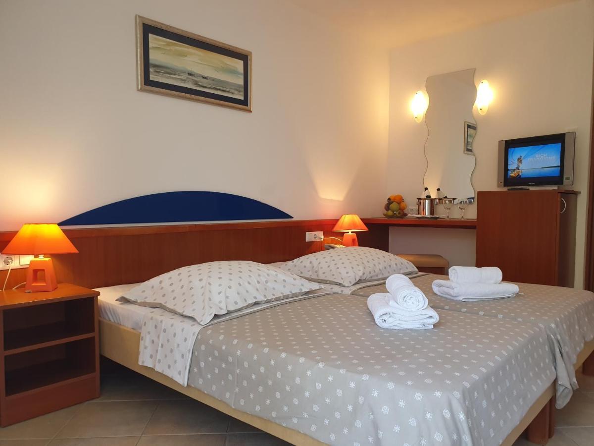 Tourist Settlement Brzet Hotel Omis Exterior photo